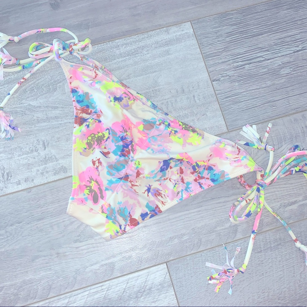 New Victoria Secret Cheeky Bikini Bottom Size Small